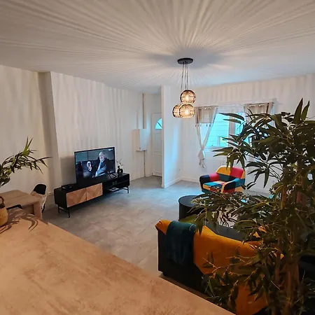 Le Tranquille Centre Apartment