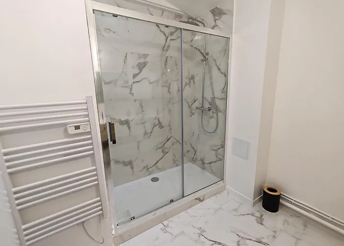 Le Tranquille Centre Apartment